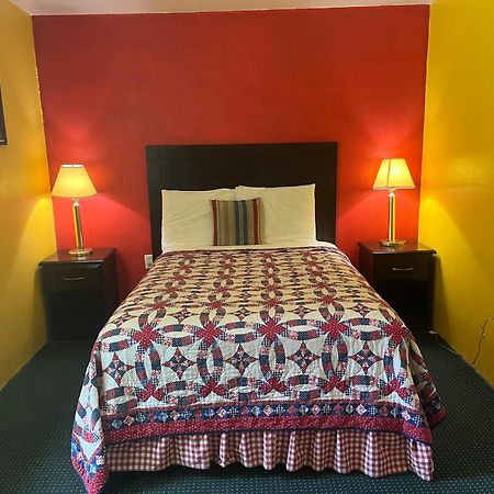 Holly Motel Southampton Екстер'єр фото