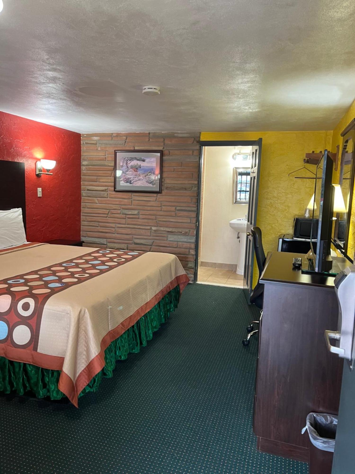 Holly Motel Southampton Екстер'єр фото