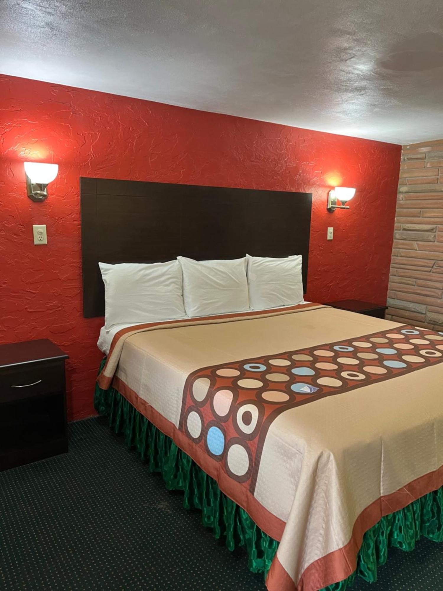 Holly Motel Southampton Екстер'єр фото