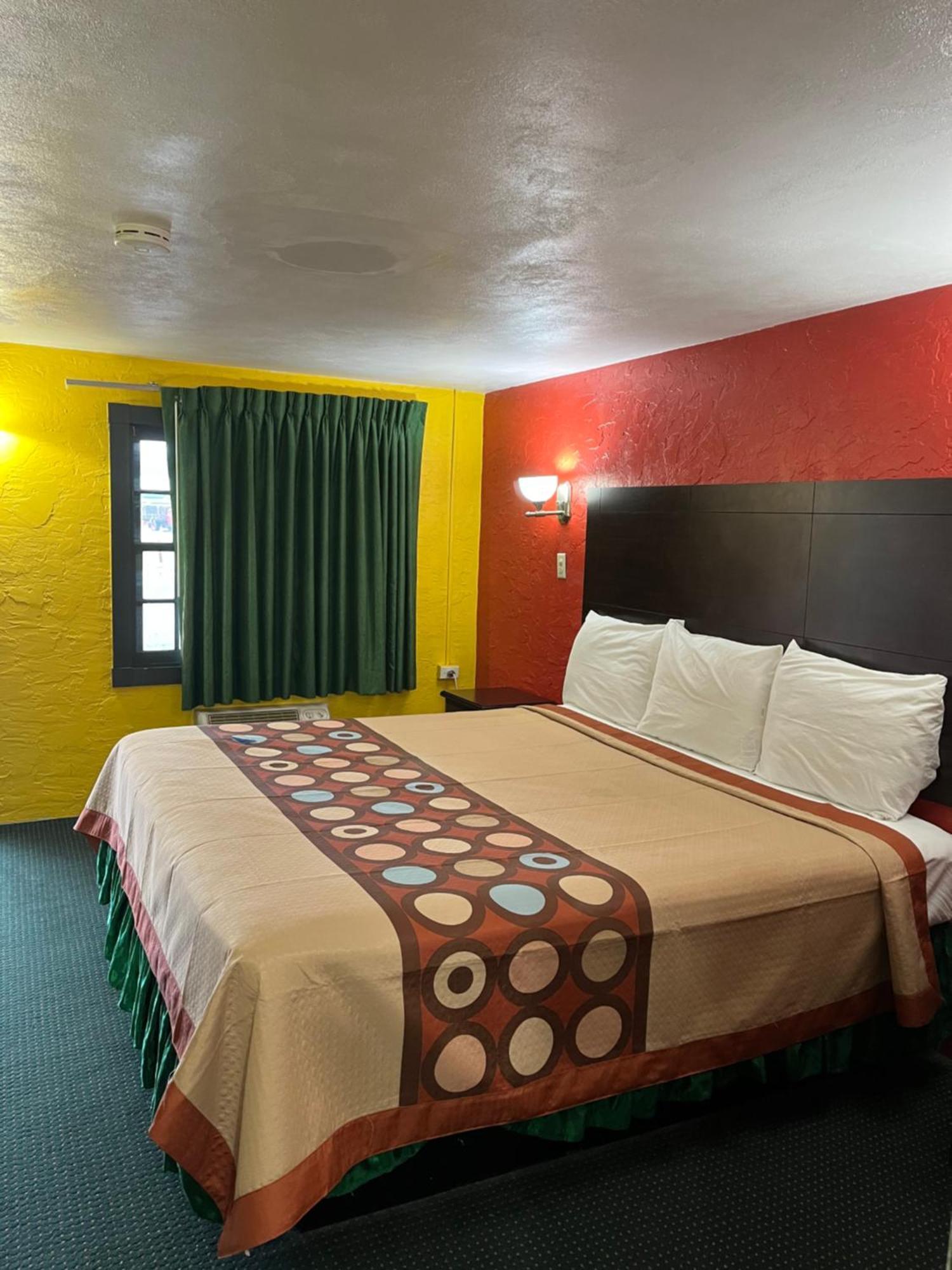 Holly Motel Southampton Екстер'єр фото